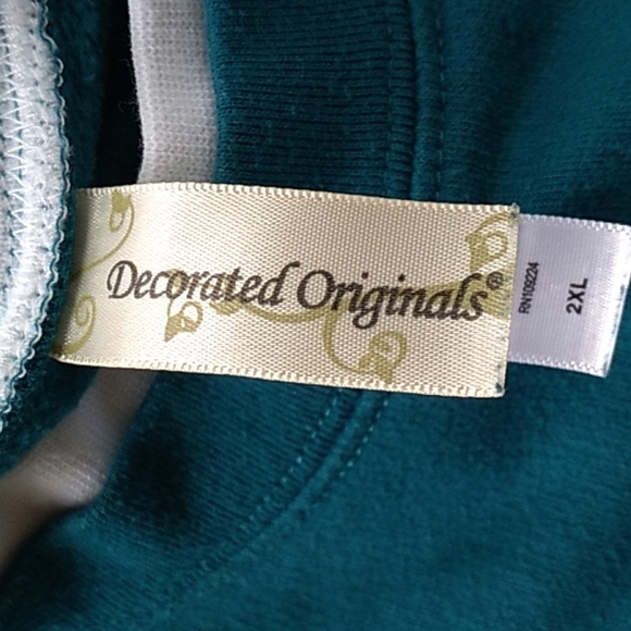 Decorated Originals 2x sequins butterflies 🦋 sweatshirt - Picture 3 of 3